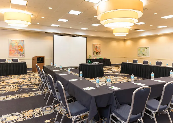 Chicago - Elk Grove, An Ihg Hotel 3*