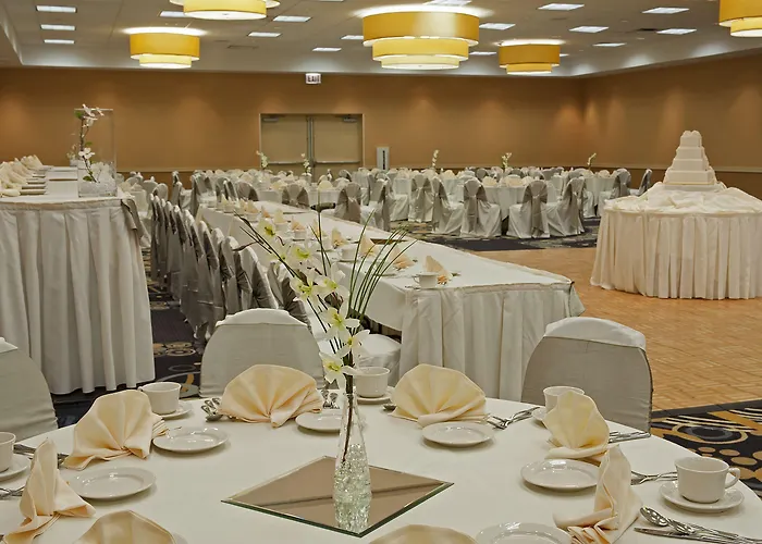 Hotel Chicago - Elk Grove, An Ihg