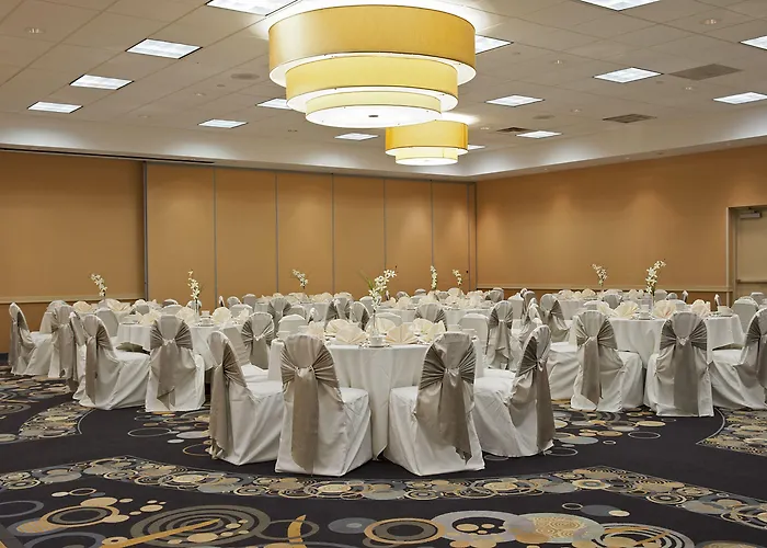 Hotel Chicago - Elk Grove, An Ihg 3*
