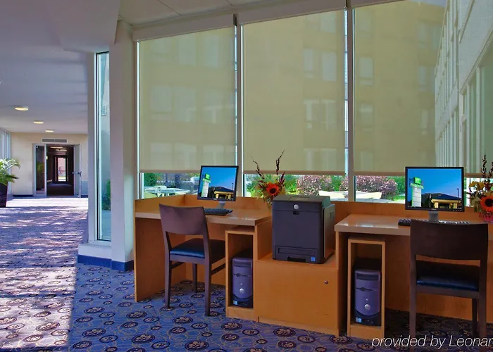 Hotel Chicago - Elk Grove, An Ihg